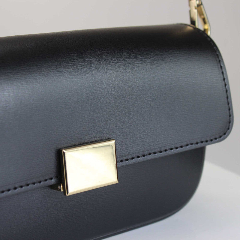 Mira – piccola borsa a mano in pelle